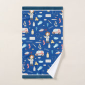 Little Girl Doctor Medical Pattern met Name, Blue Bad Handdoek (Handdoek)