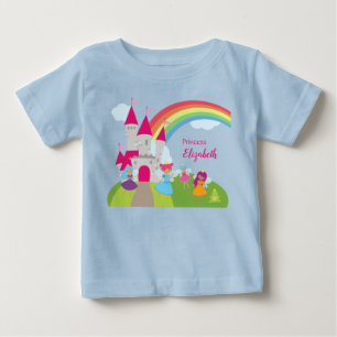 Little Girl Fairy Princess met Rainbow en Castle