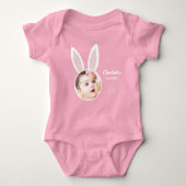 Little Girl Foto met Bunny Ears en Name Easter Romper (Voorkant)
