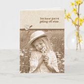 Little Girl met Birthday Daisies Kaart (Gele Bloem)