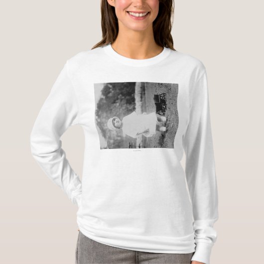 Little Girl met Speelgoed Wagon Foto T-shirt (Voorkant)