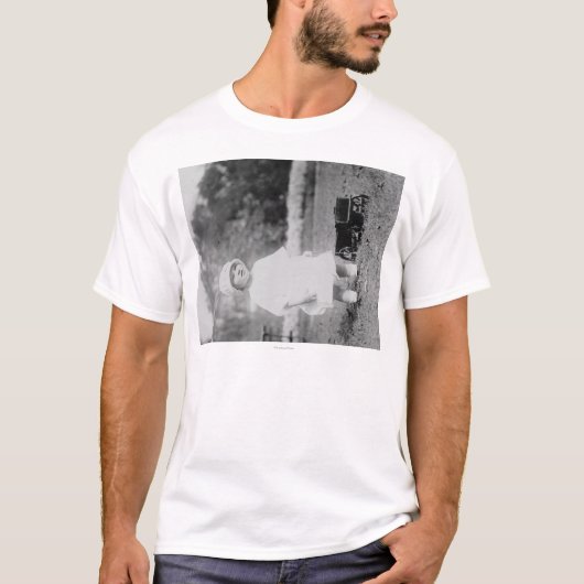 Little Girl met Speelgoed Wagon Foto T-shirt (Voorkant)