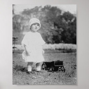 Little Girl met Speelgoed Wagon Poster