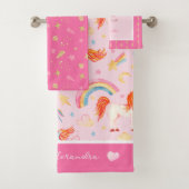 Little Girl Pink Unicorn Pattern met voornaam Bad Handdoek (Insitu)