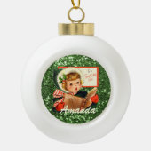 Little Girl Singing Carols Green Faux Glitter Keramische Bal Ornament (Voorkant)