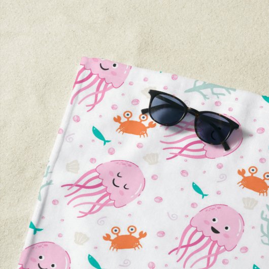 Little Girls Pink Ocean Jellyfish and Crab Pattern Strandlaken (In situ)