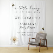 Little Honey Bee Baby Shower Fabric Welcome Sign Wandkleed (In situ)