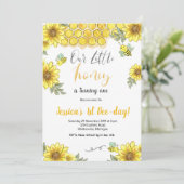 Little Honey verjaardagsfeestje bij uitnodigingen (Staand voorkant)