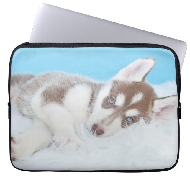 Little Husky Puppy Laying on a Blanket Laptop Sleeve (Voorkant)