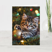 Little Kitten on Christmas Tree Personalized Feestdagen Kaart (Voorkant)