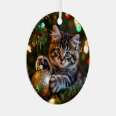 Little Kitten on Christmas Tree Personalized Metalen Ornament (Voorkant Rechts)