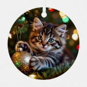 Little Kitten on Christmas Tree Personalized Metalen Ornament (Voorkant)