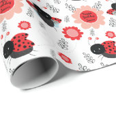 Little Ladybug Happy Birthday Custom Name Cadeaupapier (Rol Hoek)