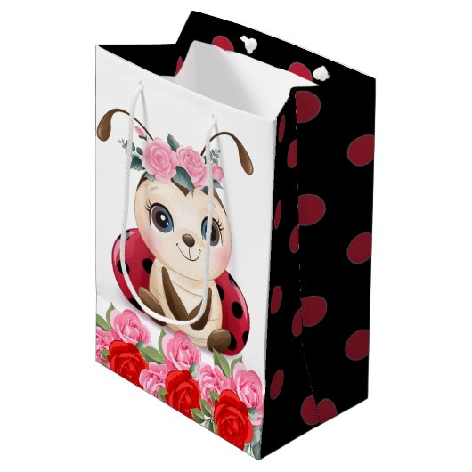 Little Ladybug Red Pink Floral Girl Baby shower Medium Cadeauzakje (Voorkant Gekanteld)
