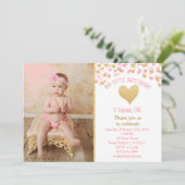 Little Lieverd First Birthday Foto Uitnodiging (Staand voorkant)