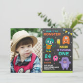 Little Monster 1e foto Verjaardagsfeestuitnodiging Kaart (Staand voorkant)