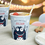 Little Monster Personalized Kids Birthday Party Papieren Bekers<br><div class="desc">Deze schattige monster-papierbekertjes zijn ontworpen om te passen aan de uitnodigingen en accessoires van onze verjaardagsfeestje Little Monster. Ze zijn voorzien van een dapper-monster dat een rood boeg-stropdas op een lichtblauwe achtergrond toont. Personaliseer met een douanebericht en de naam van de verjaardagsjongen.</div>