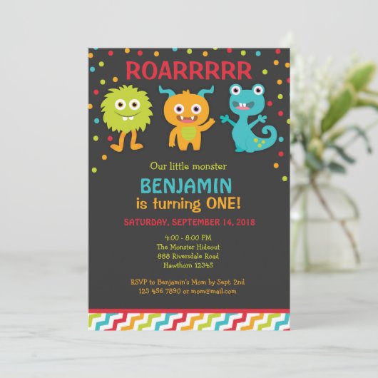 Little Monster Verjaardag Uitnodiging, Monster Uit Kaart (Staand voorkant)