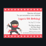 Little Ninja Kids Birthday Party Kaart<br><div class="desc">Voor kinderen die van de hele ninja shinobi-weg houden, zullen ze van een ninja-verjaardagsfeestje houden met spelletjes rond de ideeën van spionage, infiltratie en training. Deze uitnodiging is perfect voor dat feest met een schattig ninja-kind in grijs en rood outfit. Hij heeft een wapen in zijn handen. Pas je object...</div>