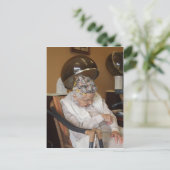 LIttle Old Lady slapen onder de luchtdroger Briefkaart (Staand voorkant)