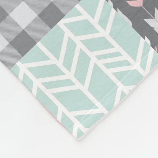 Little One Patchwork Deer - roze, munt en grijs Fleece Deken (Hoek)