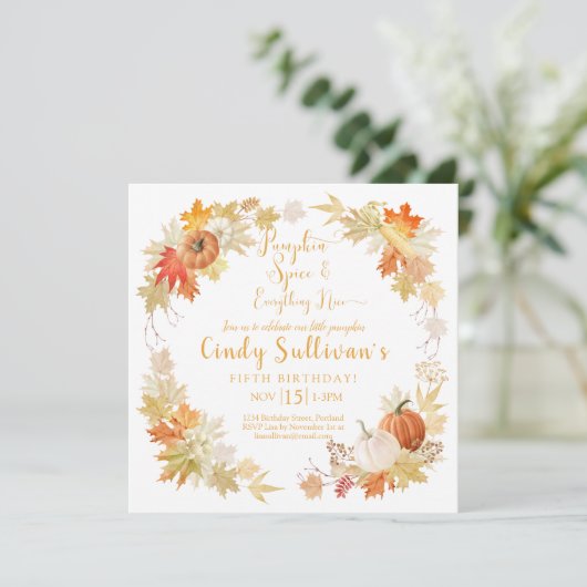 Little Pumpkin Autumn Birthday Party Invitation Kaart (Staand voorkant)