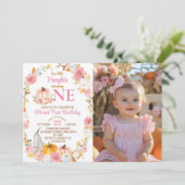 Little Pumpkin Girl 1st Birthday Fotouitnodiging Bedankkaart (Staand voorkant)