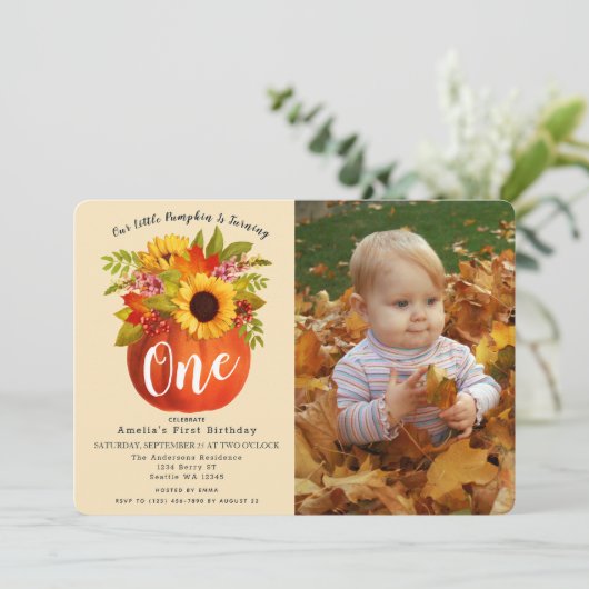 Little Pumpkin Herfst Herfst Eerste Verjaardag Fot Kaart (Staand voorkant)
