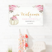 Little Pumpkin Pink Floral Verjaardag Welkom Spandoek (Insitu)