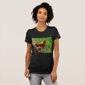 Little Red Chicken - Free Range Egg Layer T-shirt (Voorkant volledig)