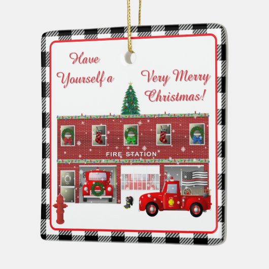 Little Red Fire Truck en Brandweerkazerne Keramisch Ornament (Links)