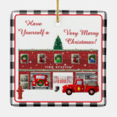 Little Red Fire Truck en Brandweerkazerne Keramisch Ornament (Achterkant)