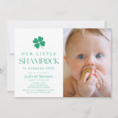 Little Shamrock Modern Boy Photo 1st Birthday Kaart (Voorkant)