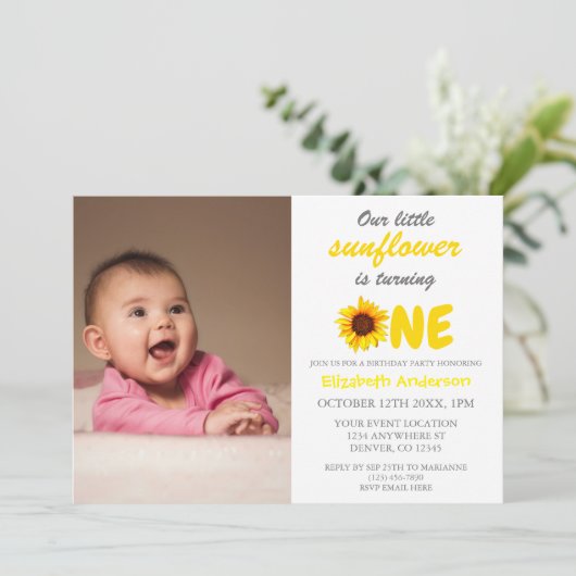 Little Sunflower 1st Birthday Invitation Kaart (Staand voorkant)