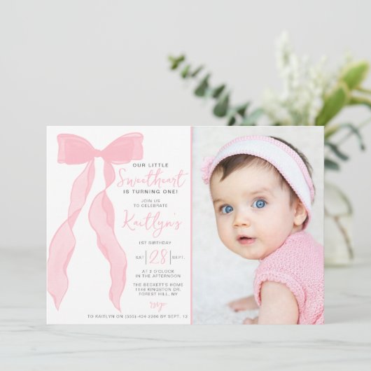 Little Sweetheart Elegant Pink Bow Birthday Photo Kaart (Staand voorkant)