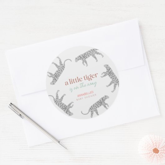 Little Tiger Modern grijs Baby shower Ronde Sticker (Envelop)
