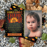 Little Turkey Herfst Thanksgiving 1st Birthday Fot Bedankkaart<br><div class="desc">Zeg dank je in stijl met deze trendy verjaardagskaarten. De foto en de tekst van de sjabloon zijn gemakkelijk te personaliseren en je familie en vrienden zullen blij zijn als ze deze geweldige dankbaarheid krijgen.</div>