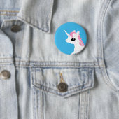 Little Unicorn met Roze mane button badge (In situ)
