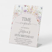 Little Wildflower 1st Birthday Capsule Sign Reclamebord Met Voetstuk (Voorkant)