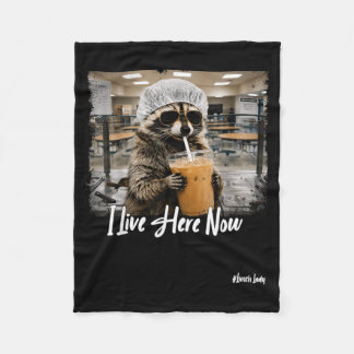 Live Here Now Wasbeer Lunchdame Eerste Dag Terug N Fleece Deken