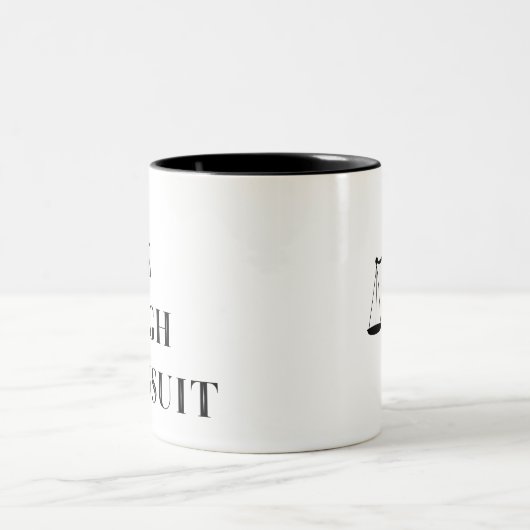 Live Laugh Lawsuit, Funny Lawyer mok (Center)