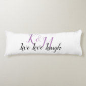 Live Liefde Lach met de Initialen van het paar Lichaamskussen (Voorkant)
