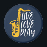 Live Love Play Saxophone Player Jazz Music Lover Magneet<br><div class="desc">retro orchestra en jazz muziekfan design voor degenen die viool en saxofone spelen in een muziekband of symfonie. Koel klassieke jazzkoopwaar voor saxofonist, violist, muzikant en kunstenaar. Grappig en grappig muziekspel voor viool- en saxofoneraar, orkestfan en mensen die gewoon van muziek houden. Geweldig souvenir, kerstcadeau en verjaardagscadeau voor familie en...</div>