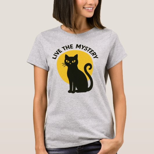 Live the Mystery Black Cat Moon T-shirt (Voorkant)