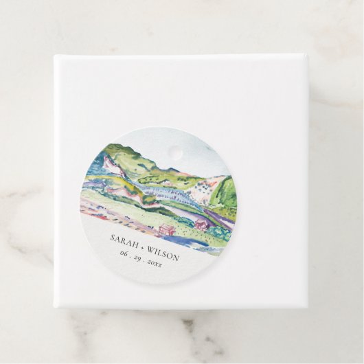 Lively Mountain Scape Blush Waterverf Wedding Bedankjes Labels (In situ)
