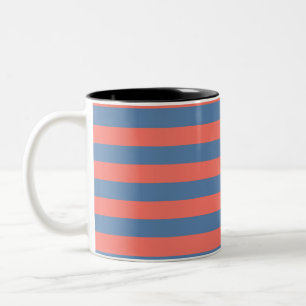 Lıving Coral and Pacific Blue Horizontal Lines Tweekleurige Koffiemok