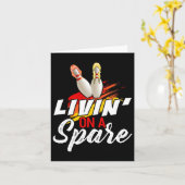 Living On A Spare Bowling Shirt Funny Bowler Bowli Kaart (Gele Bloem)