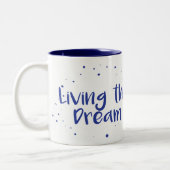 Living the Dream Coffee Mok, Navy Tweekleurige Koffiemok (Links)