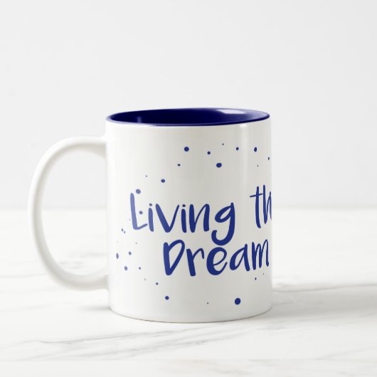 Living the Dream Coffee Mok, Navy Tweekleurige Koffiemok (Links)