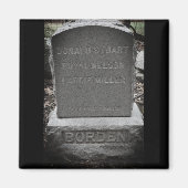 Lizzie Borden Dog Headstone - Pet Cemetery Magneet (Voorkant)